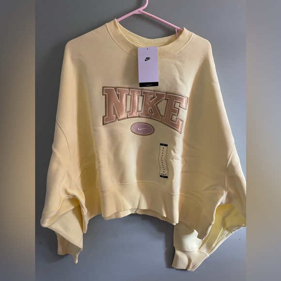 Nike cropped sweatshirt NEW - Picture 1 of 1